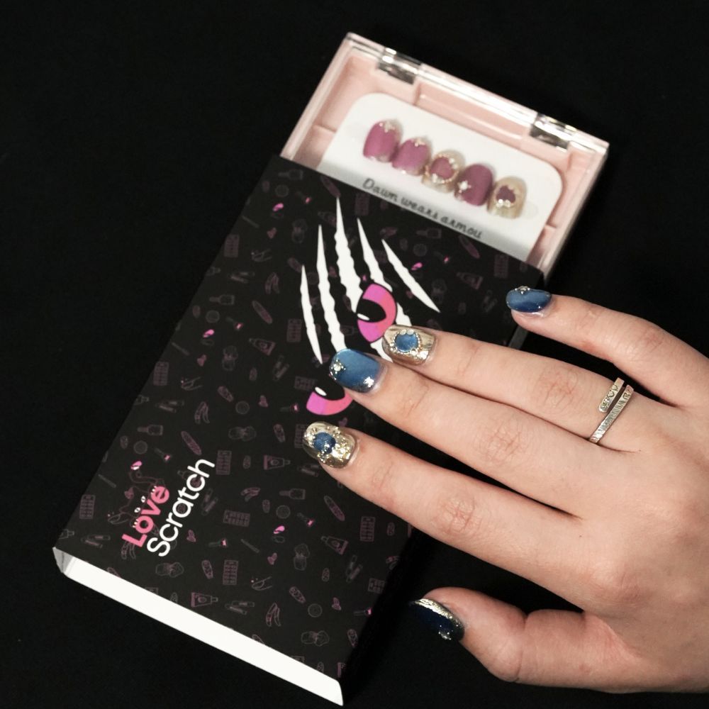 Love Scratch 10PCs Blue & Pink Short Shining Handmade Press-on Nails